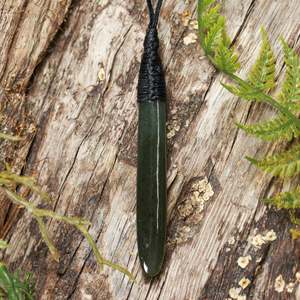 Pendants: NZ Greenstone Medium Freeform Roimata Pendant (BN483) Rimu Pounamu