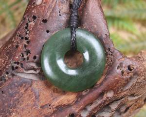 NZ Greenstone Small Porowhita Pendant (BB726) Hapopo Pounamu