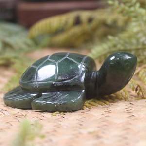 Pounamu Sculptures Touchstones: NZ Greenstone Turtle Sculpture (BT245) Rimu Pounamu