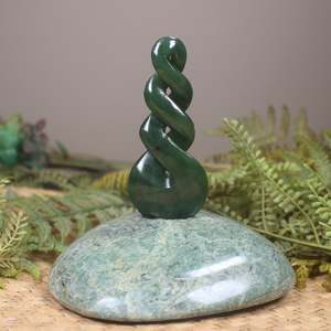 Pounamu Sculptures Touchstones: NZ Greenstone Twist Sculpture (BT264) Kawakawa Pounamu