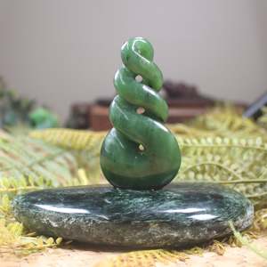 NZ Greenstone Twist Sculpture (BP857) Hapopo Pounamu