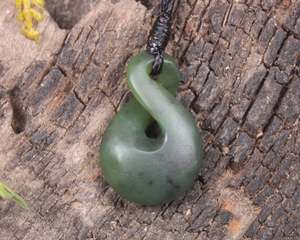 NZ Greenstone Small Twist Pendant (BK600) Hapopo Pounamu