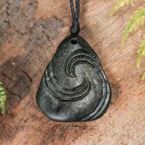 NZ Serpentine Small Freeform Pendant (BN423)