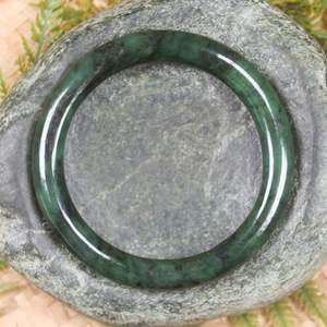 NZ Greenstone Bangle 62mm (BN517) Rimu Pounamu
