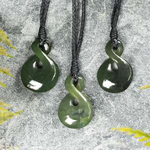 NZ Greenstone XSmall Twist Pendant (BN189) Kawakawa Pounamu