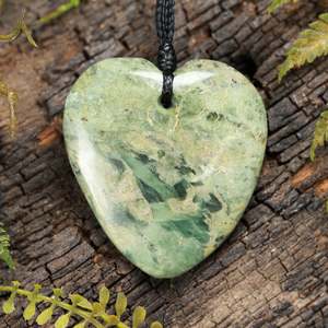 Pendants: NZ Serpentine Medium Freeform Heart Pendant (BT645)