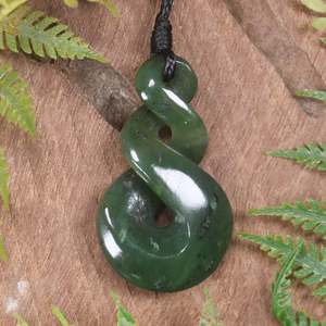 NZ Greenstone Small Twist Pendant (BW017) Kawakawa Pounamu