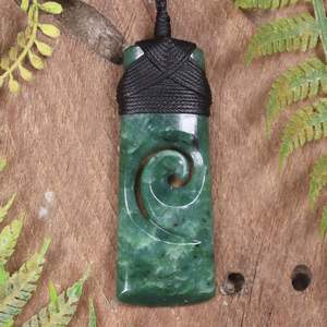 NZ Greenstone Medium Toki with Koru Pendant (BP366) Kawakawa Pounamu