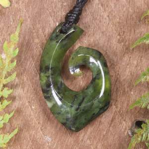 NZ Serpentine Small Hei Matau Pendant (BT490) Douglas Creek Pounamu