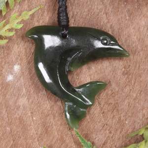 NZ Greenstone Dolphin Aihe Pendant (BK918) Kawakawa Pounamu