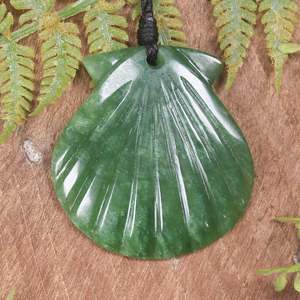 NZ Greenstone Sea Shell Pendant (BT400) Kawakawa Pounamu
