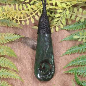 NZ Greenstone Medium Roimata with Koru Pendant (BW106) Kawakawa Pounamu