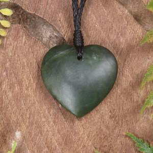 NZ Greenstone Small Heart Pendant (BT470) Kawakawa Pounamu