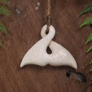 Bone Carvings Nz: NZ Whale Bone Small Tohorā Whale Tail Pendant (BP042) NZ SALE ONLY