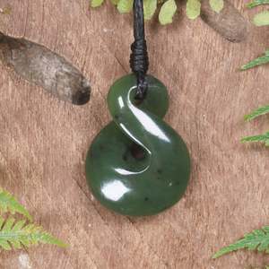 NZ Greenstone Small Twist Pendant (BM725) Hapopo Pounamu