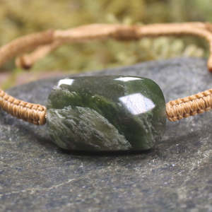 NZ Greenstone Adjustable Cord Bracelet (BP937) Rimu Pounamu