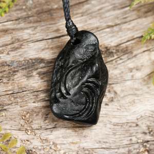 NZ Serpentine XSmall Freeform Pendant (BT619)