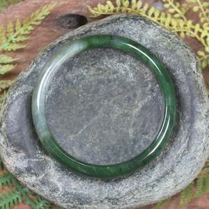 NZ Greenstone Bangle 64mm (BT565) Kawakawa Pounamu