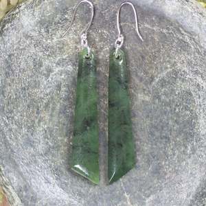NZ Greenstone Medium Roimata Earrings (BW557) Hapopo Pounamu