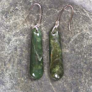 NZ Greenstone Small Roimata Earrings (BT018) Kawakawa Pounamu
