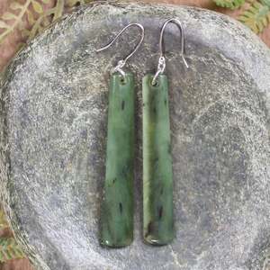 NZ Greenstone Medium Roimata Earrings (BT015) Hapopo Pounamu