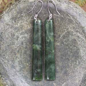 NZ Greenstone Medium Roimata Earrings (BW214) Kawakawa Pounamu