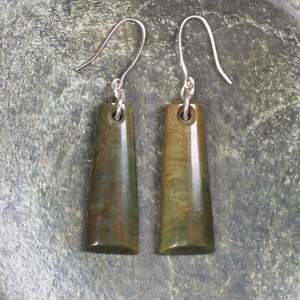 NZ Greenstone Small Toki Earrings (BH198) Flower Jade Pounamu