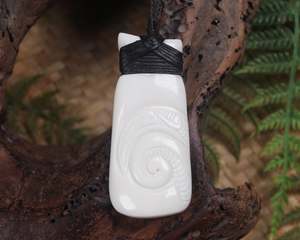 Pendants: NZ Bone Medium Toki with Koru Pendant (BB366)