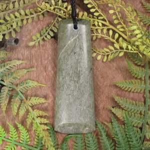 NZ Greenstone Large Toki Pendant (BW291) Rimu Pounamu