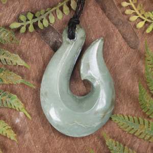 NZ Greenstone Medium Hei Matau Pendant (BW542) Inanga Pounamu