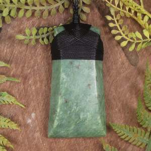 Pendants: NZ Greenstone Medium Toki Pendant (BW482) Kawakawa Pounamu
