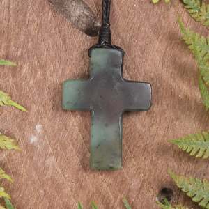 Pendants: NZ Greenstone Medium Cross Pendant (BP661) Rimu Pounamu