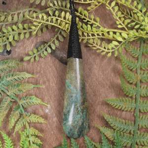 Pendants: NZ Obay Stone Large Roimata Pendant (BW484)