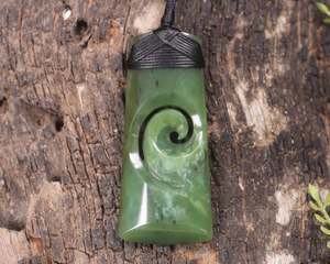 NZ Greenstone Medium Toki with Koru Pendant (BK362) Hapopo Pounamu