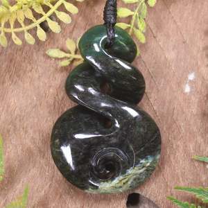 NZ Greenstone Medium Koru Twist Pendant (BM962) Kawakawa Pounamu