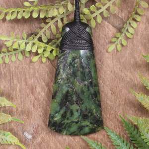NZ Greenstone Medium Toki Pendant (BW516) Douglas Creek Pounamu