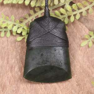 NZ Greenstone Small Toki Pendant (BW512) Rimu Pounamu