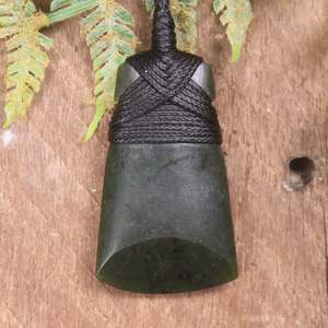NZ Greenstone XSmall Toki Pendant (BP915) Rimu Pounamu
