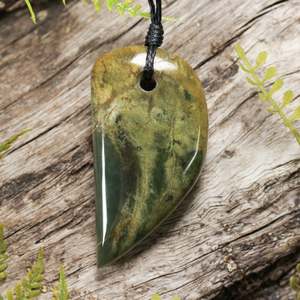 NZ Greenstone Small Niho Taniwha Tooth Pendant (BW453) Flower Jade Pounamu