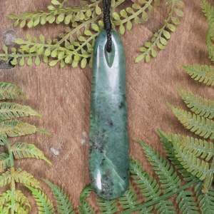 NZ Greenstone Large Roimata Pendant (BW467) Inanga Pounamu