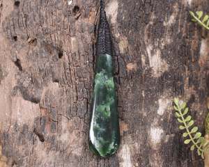NZ Greenstone Large Roimata Pendant (BE596) Kawakawa Pounamu