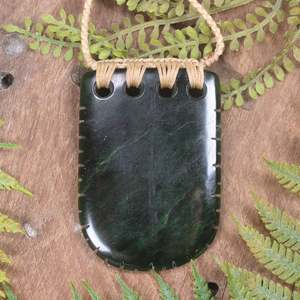 NZ Greenstone Large Kōuma Breastplate Pendant (BW451) Kawakawa Pounamu