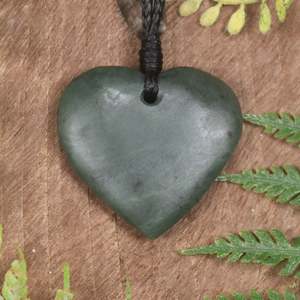 NZ Greenstone Small Heart Pendant (BN985) Rimu Pounamu