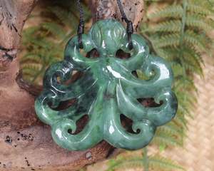 NZ Greenstone Large Te Wheke Octopus Pendant (BA683) Inanga Pounamu