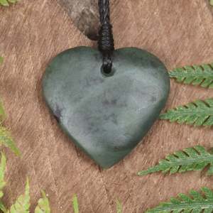 NZ Greenstone Small Heart Pendant (BN849) Rimu Pounamu