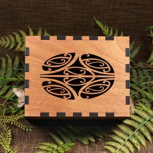 Other Jewellery Designs: NZ Wood Large Rectangle Decorative Box (BT651)