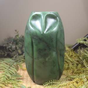 NZ Greenstone Owl Sculpture (BW399) Hapopo Pounamu