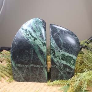 NZ Serpentine Freeform Book End Sculptures (BW572)