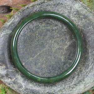 NZ Greenstone Bangle 60mm (BT571) Kawakawa Pounamu
