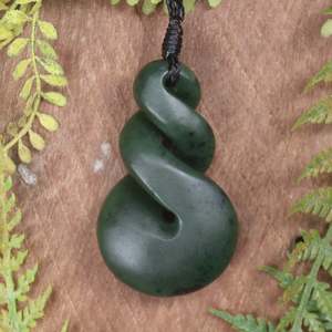 NZ Greenstone Medium Twist Pendant (BT487) Kawakawa Pounamu